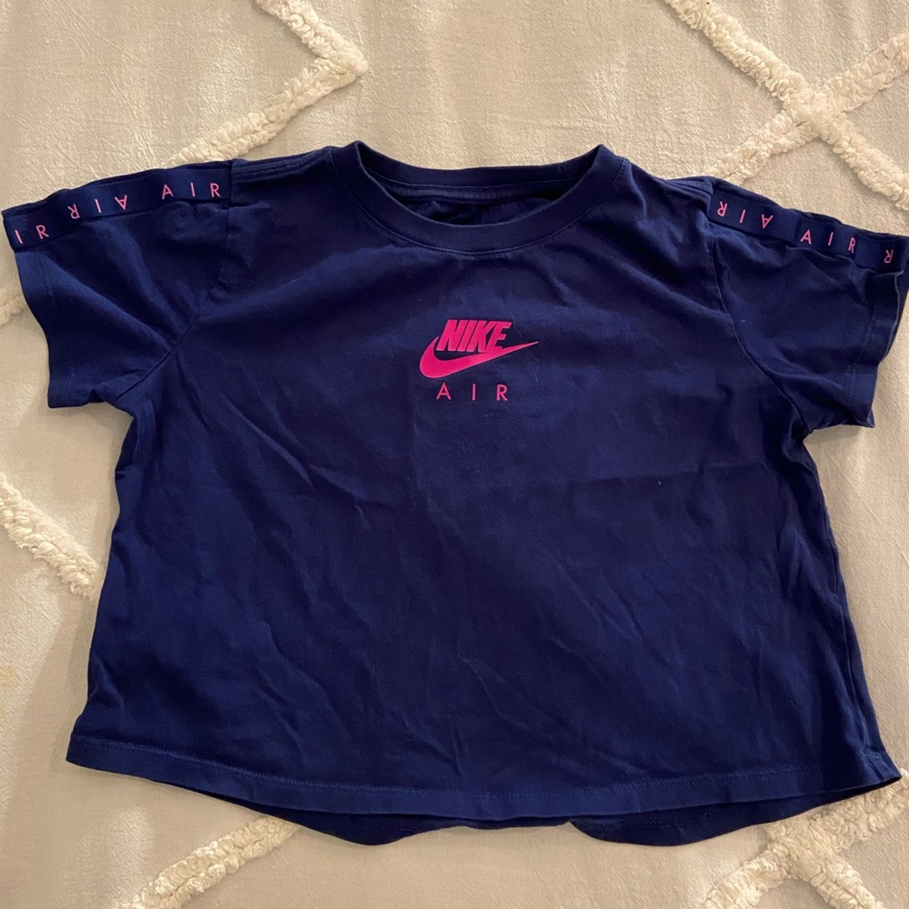 crop nike tee